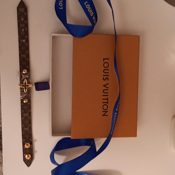 REALLY NICE BEAUTIFUL 😍 LOUIS VUITTON BRACELET - Picture 1 of 4